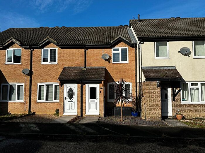 2 Bedroom Terraced House For Sale In The Brackens, Dibden Purlieu, SO45