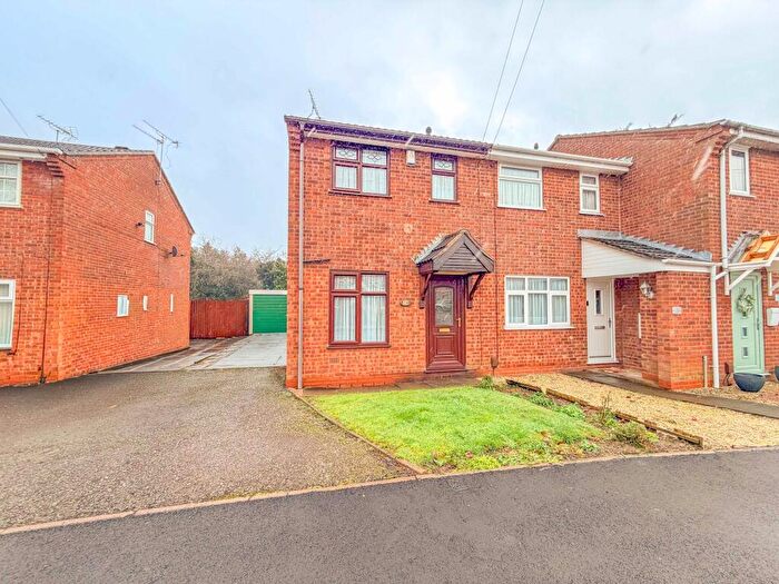 2 Bedroom End Of Terrace House For Sale In Freesland Rise, Nuneaton, CV10