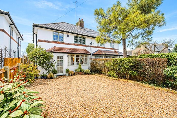 4 Bedroom Semi Detached House For Sale In Marford Road, Wheathampstead, St. Albans, Hertfordshire, AL4