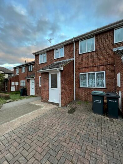 3 Bedroom Terraced House To Rent In Artillery Row, Gravesend, DA12