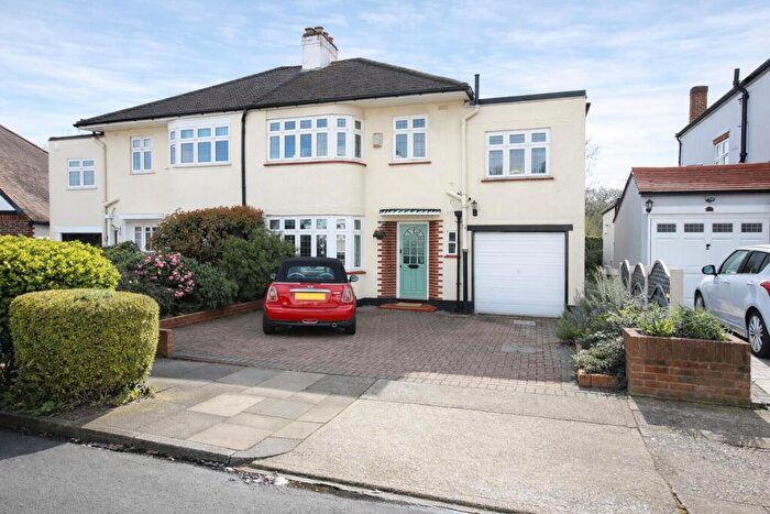 4 Bedroom House To Rent In Netherpark Drive, Gidea Park, RM2