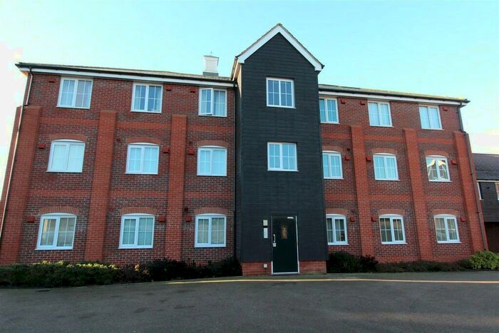2 Bedroom Apartment To Rent In Windsor Court, Needham Market, IP6