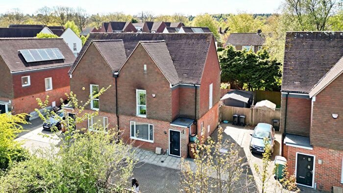 3 Bedroom Semi Detached House For Sale In Spring Walk, Tunbridge Wells, TN4