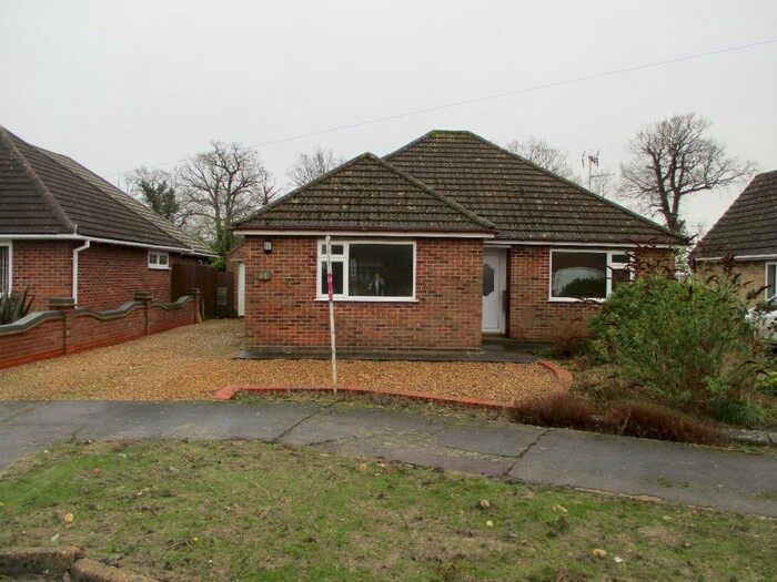 3 Bedroom Bungalow To Rent In Beaupre Avenue, Outwell, Wisbech, PE14