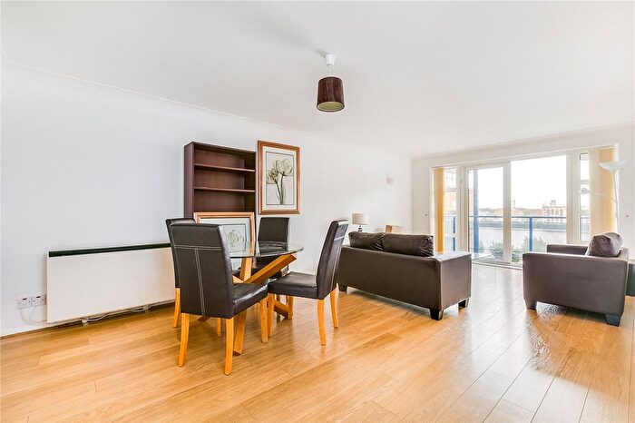 2 Bedroom Flat To Rent In Campania Building, Jardine Road, E1W
