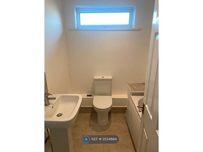 2 Bedroom Flat To Rent In Wensley Close, Ouston, Chester Le Street, DH2