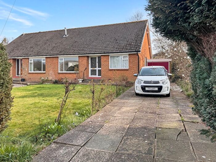 3 Bedroom Semi Detached Bungalow For Sale In Ringwood Edge, Elland, HX5