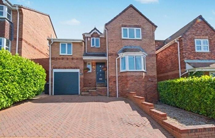 4 Bedroom Detached House For Sale In St. James Mews, Leeds, West Yorkshire, LS12