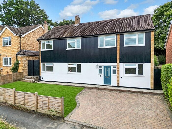 4 Bedroom Detached House For Sale In Rosehill, Claygate, KT10