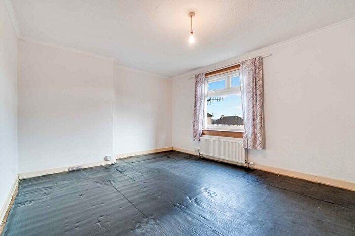 3 Bedroom Semi-Detached Villa For Sale In Castle Croft, Dalmellington, KA6