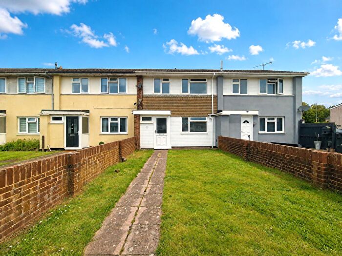 3 Bedroom Terraced House For Sale In Elspring Mead, Wick, Littlehampton, BN17