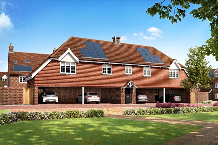 1 Bedroom Flat For Sale In Lovelace Drive, East Horsley, Leatherhead, Surrey, KT24