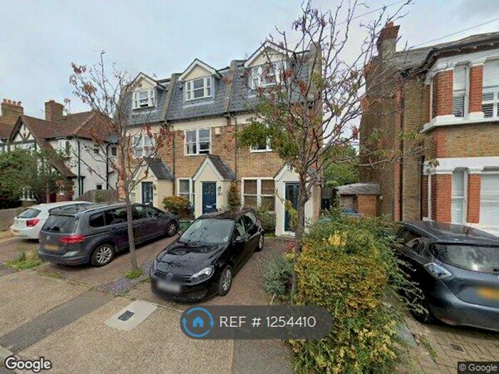 3 Bedroom Terraced House To Rent In Chestnut Grove, New Malden, KT3