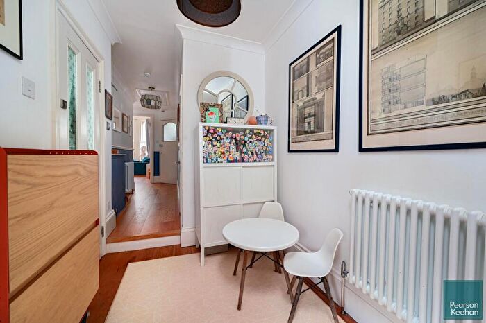 2 Bedroom Apartment To Rent In St Aubyns, Hove, BN3