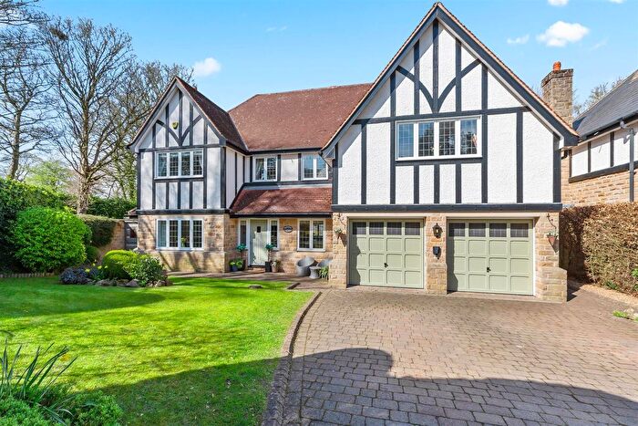 6 Bedroom Detached House For Sale In Whiddon Croft, Menston, Ilkley, LS29