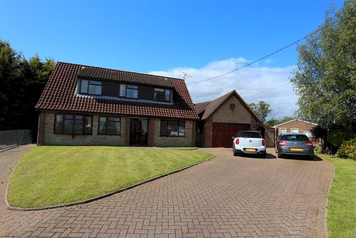 4 Bedroom Detached House To Rent In Falkenham Road, Kirton, Ipswich, Suffolk, IP10