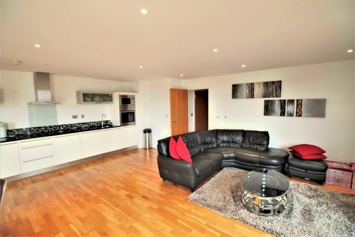 2 Bedroom Flat To Rent In Ability Place, Millharbour, South Quay, Cross Harbour, Canary Wharf, London, E14