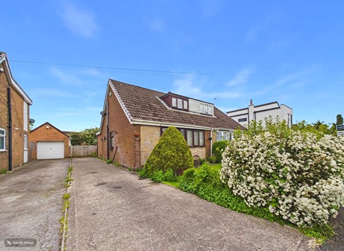 2 Bedroom Semi-Detached House For Sale In Chiltern Drive, Ackworth, Pontefract, WF7
