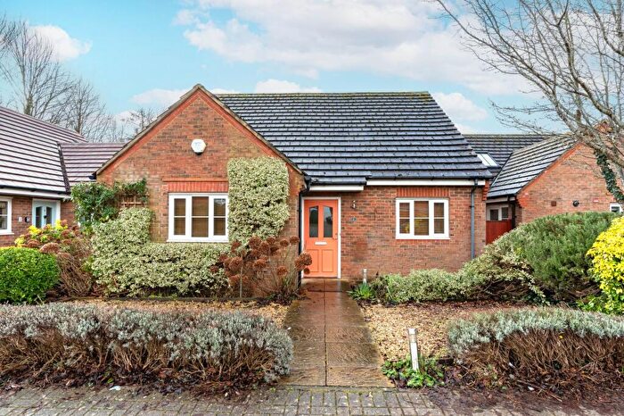 3 Bedroom Bungalow For Sale In Bakery Close, Chalgrove, OX44