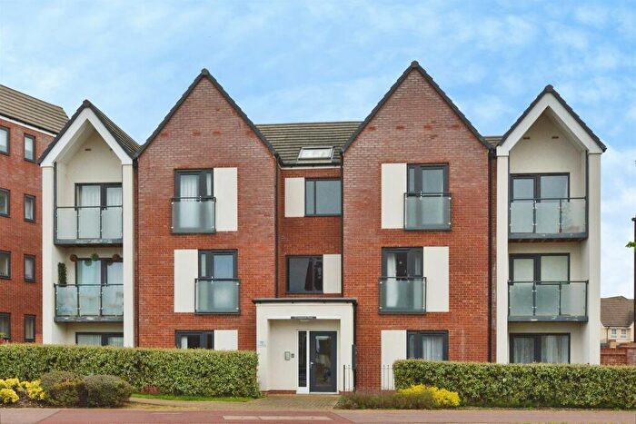 2 Bedroom Flat For Sale In Vespasian Road, Fairfields, Milton Keynes, MK11