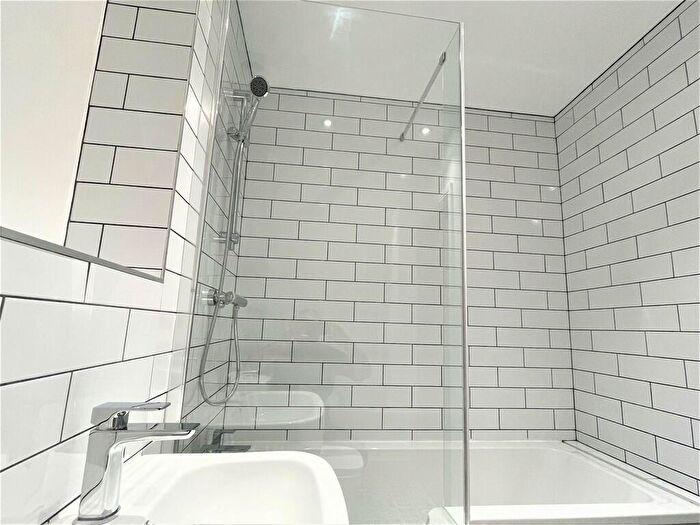 2 Bedroom Apartment To Rent In Roker Lane, Pudsey, LS28
