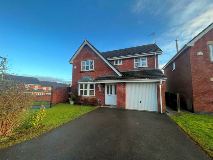 4 Bedroom Detached House To Rent In Whitfield Drive, Macclesfield, SK11