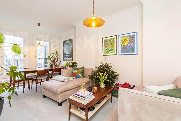 2 Bedroom Flat To Rent In Albany Street, Regents Park, NW1
