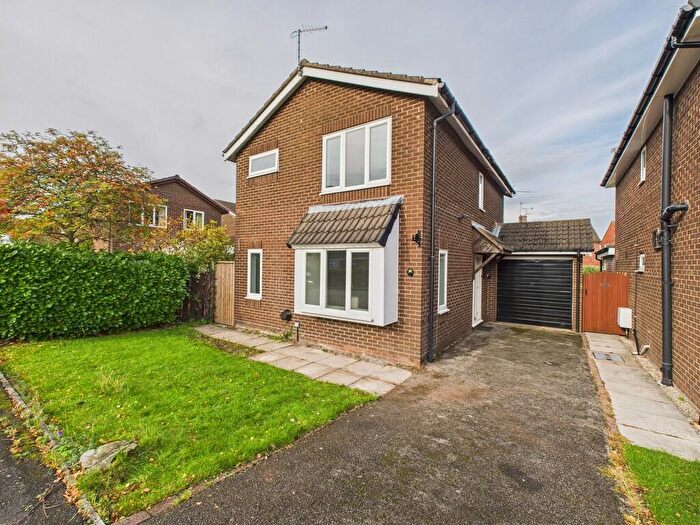 3 Bedroom Link Detached House For Sale In Mallory Walk, Dodleston, CH4