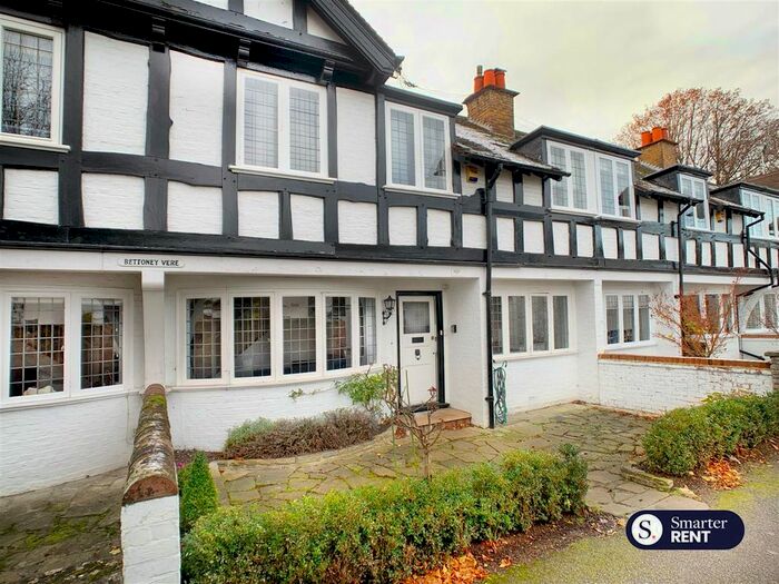 3 Bedroom Property To Rent In Bettoney Vere, Bray, Maidenhead, SL6