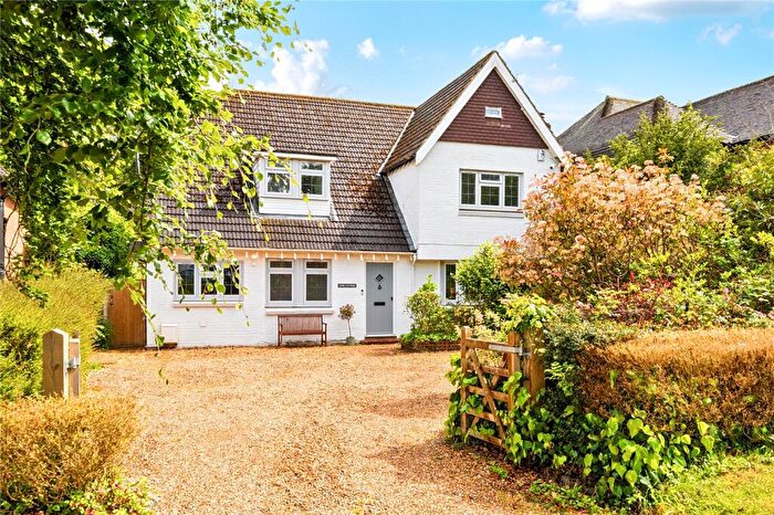 4 Bedroom Detached House For Sale In Danes Way, Oxshott, Leatherhead, KT22