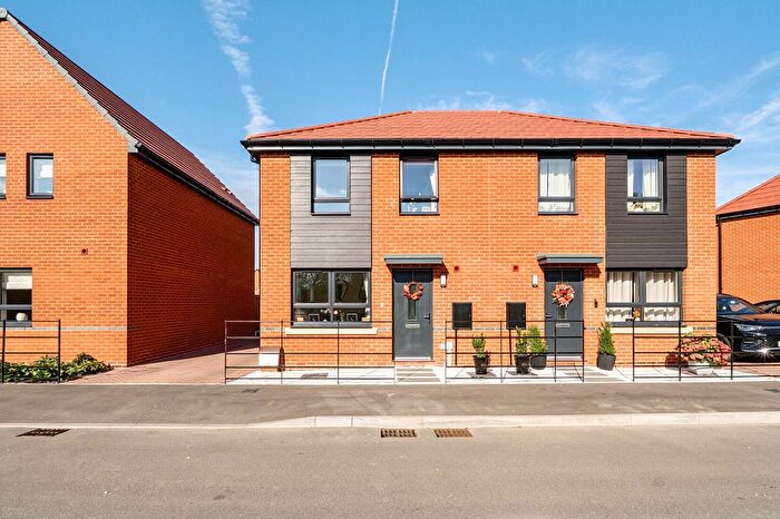 3 Bedroom Semi Detached House For Sale In Corn Lane, Grove, Wantage, OX12