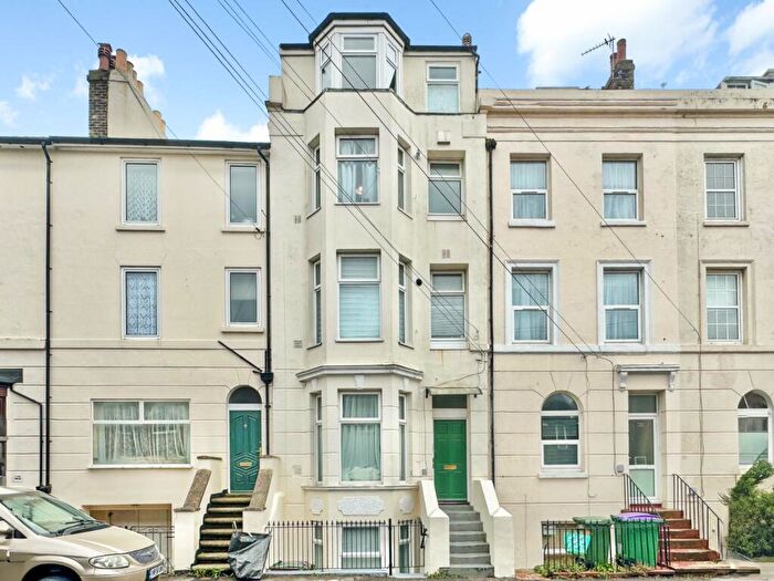 1 Bedroom Apartment For Sale In Harbour Way, Folkestone, Kent, CT20