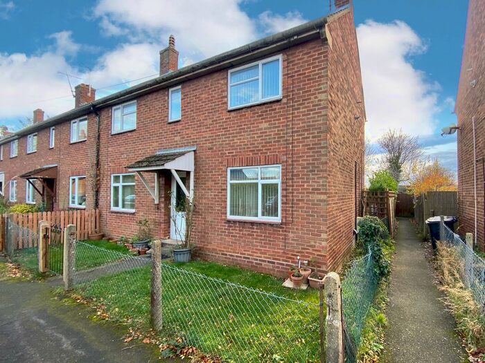 3 Bedroom End Of Terrace House For Sale In Newport Way, Ufford, Stamford, PE9