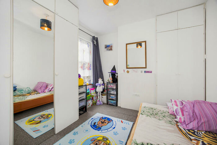 1 Bedroom Flat For Sale In Morieux Road, E10