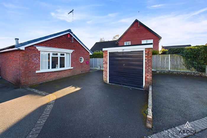 3 Bedroom Detached Bungalow For Sale In Pine Walk, Uttoxeter, Staffordshire, ST14