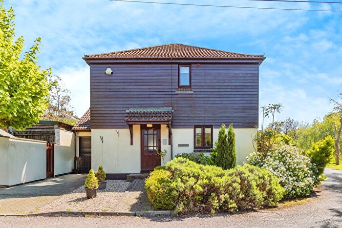 4 Bedroom Detached House For Sale In Kings Meadow, Kingskerswell, Newton Abbot, TQ12