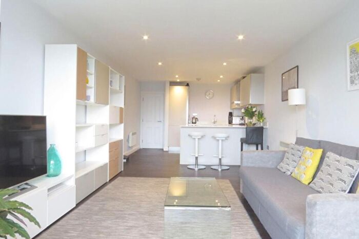 1 Bedroom Apartment To Rent In Westow Hill, Crystal Palace, London, SE19