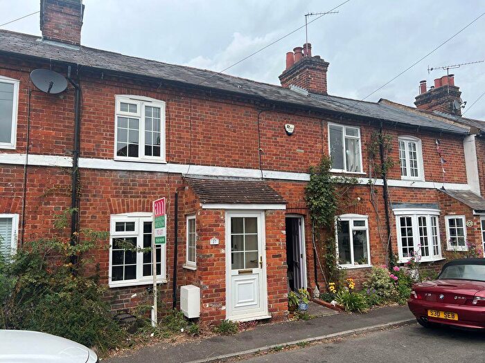 2 Bedroom Terraced House To Rent In South Place - Central Marlow, SL7