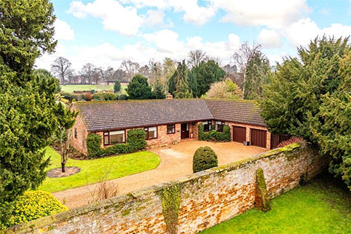 4 Bedroom Bungalow For Sale In Dallington Road, Dallington, Northampton, Northamptonshire, NN5