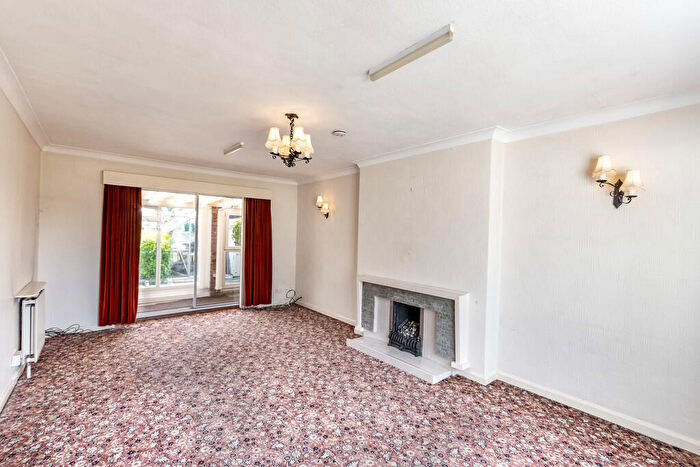 2 Bedroom Detached Bungalow For Sale In Durham Grove, Retford, DN22