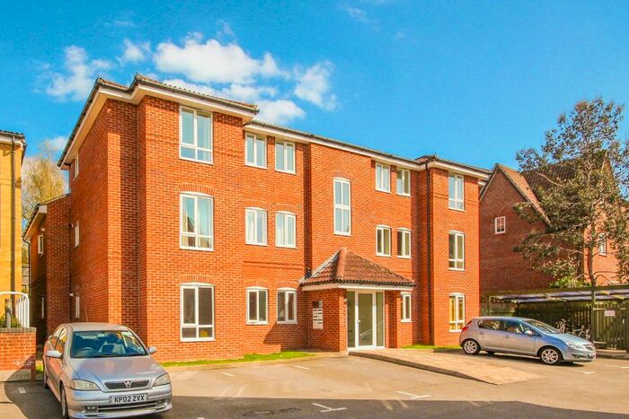 2 Bedroom Flat To Rent In Hadow Road, Oxford, OX3