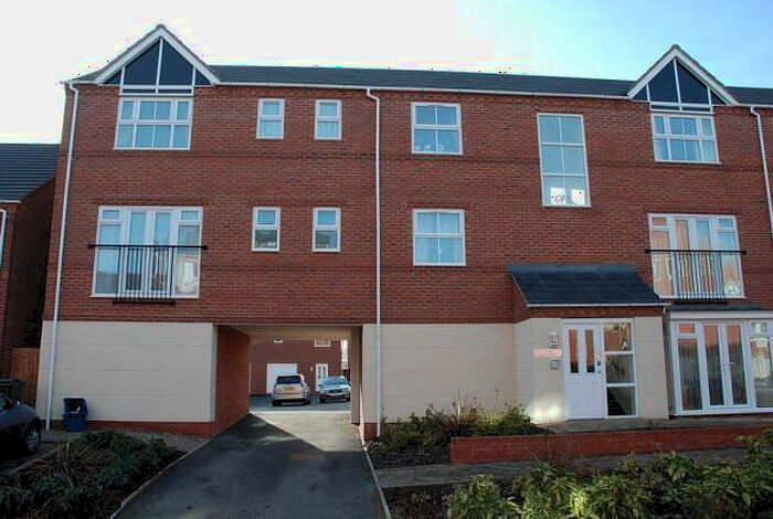 2 Bedroom Apartment To Rent In Verney Road, Banbury, Oxon, OX16