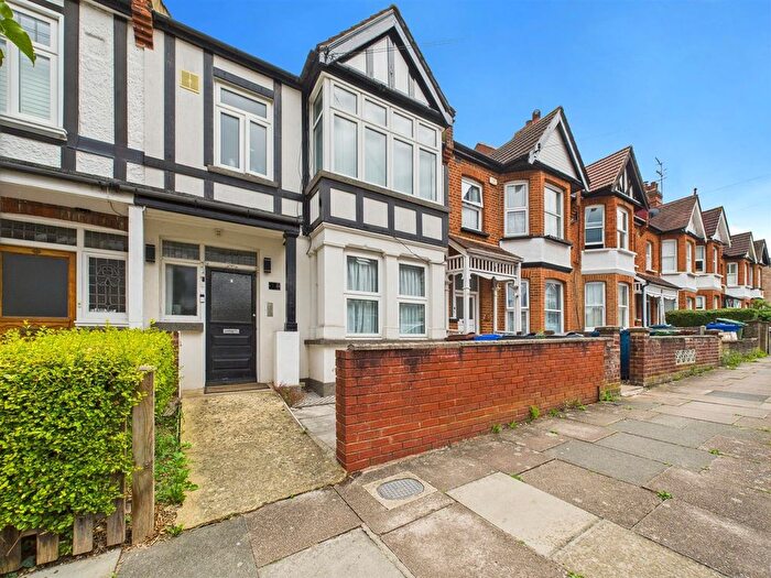 1 Bedroom Maisonette For Sale In Devonshire Road, Harrow, HA1