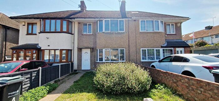 3 Bedroom Semi-Detached House For Sale In Gerald Road, Gravesend, Kent, DA12