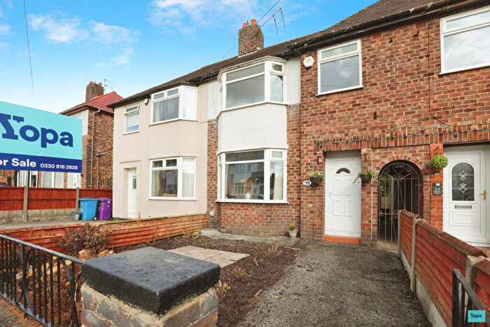 3 Bedroom Town House For Sale In Ilchester Road, Liverpool, L16