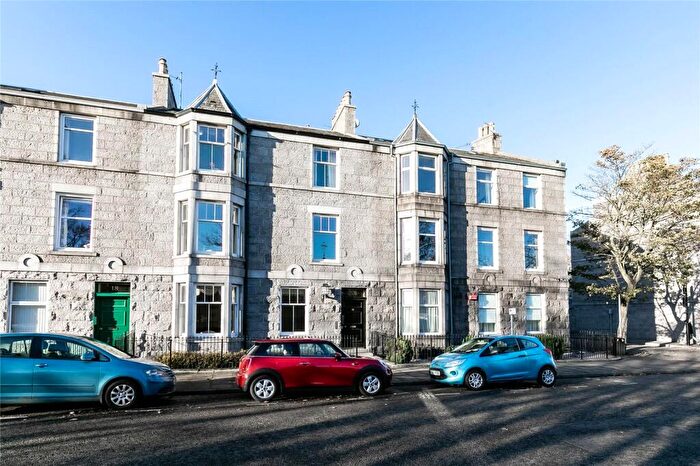 2 Bedroom Flat To Rent In Whitehall Place, Aberdeen, AB25