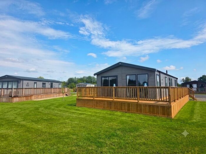2 Bedroom Lodge For Sale In Malton Road, Pickering, YO18