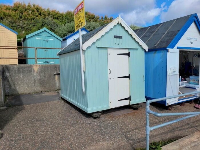 Chalet For Sale In Brackenbury Cliffs, Cliff Road, Felixstowe, IP11