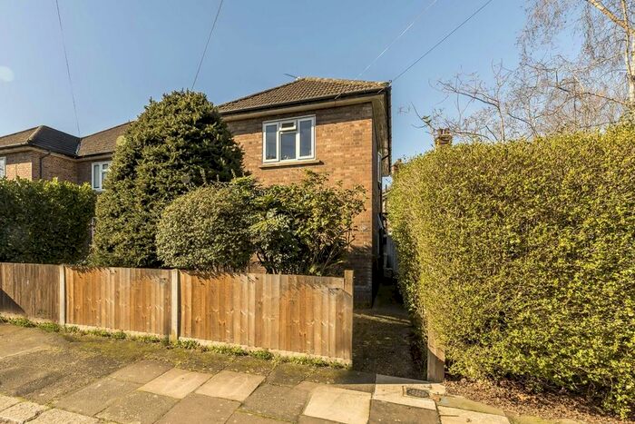 3 Bedroom Maisonette To Rent In Canada Road, London, W3