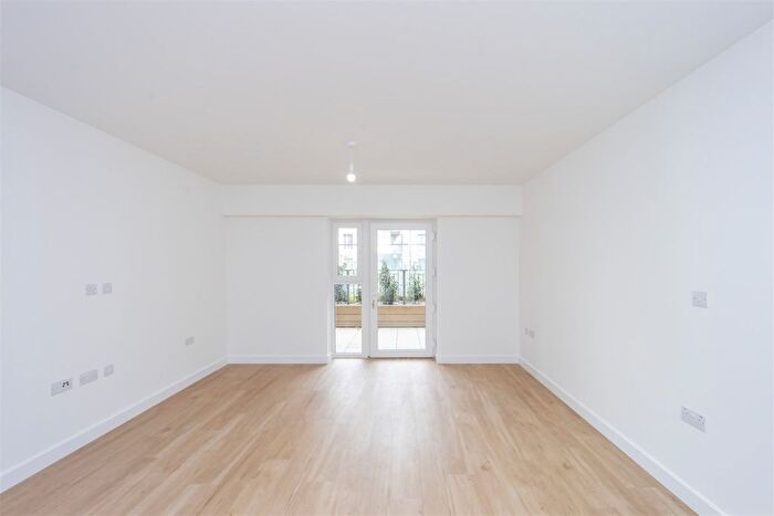 Studio To Rent In Fermont House, Beaufort Square, NW9